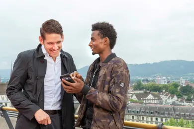 Freiwillige des SRK Zürich helfen