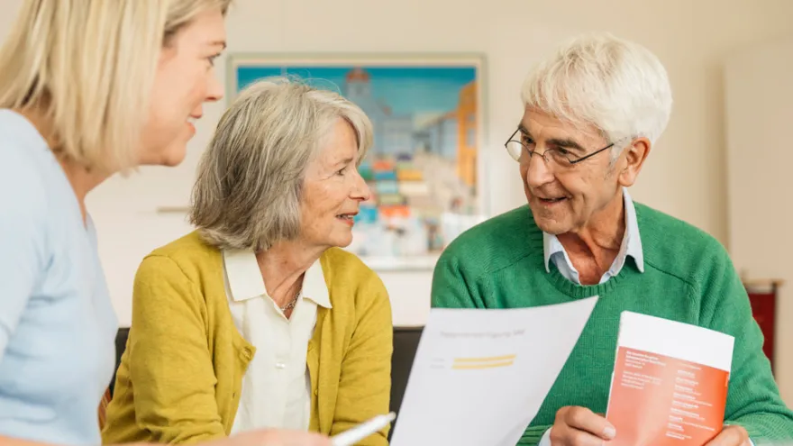 Mit dem Vorsorgeauftrag bestimmen Sie, wer Ihre Anliegen regeln soll, wenn Sie selber nicht mehr dazu in der Lage