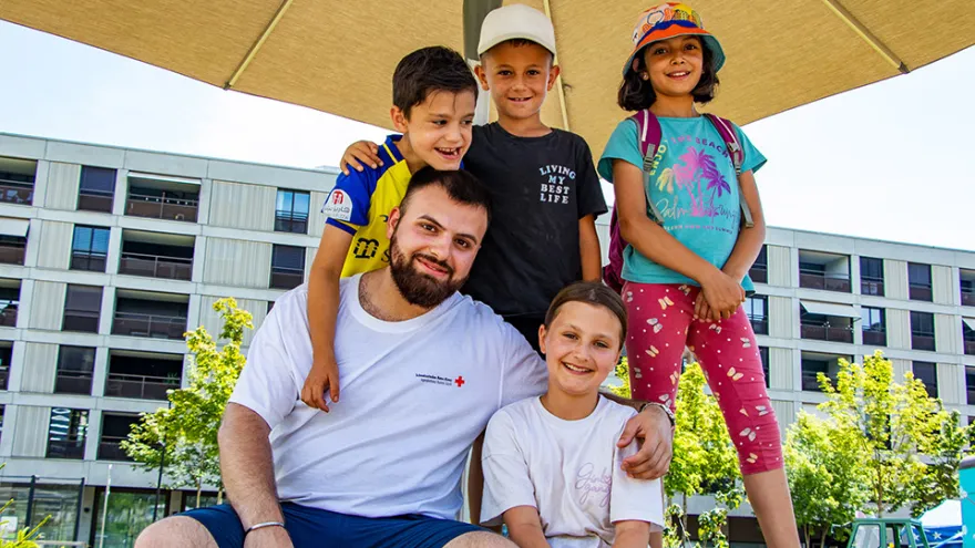 Eine Gruppe Kinder der Pipistrello-Ferienwoche