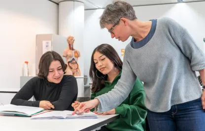 Unterricht Pflegehelfer/-in SRK 